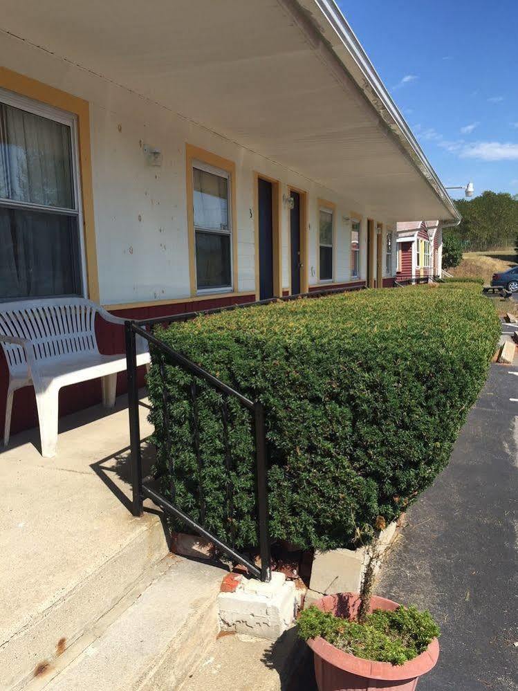 Biddeford Motel Exterior photo